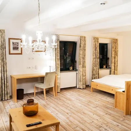 Forsthaus Woernbrunn ホテル 4*
