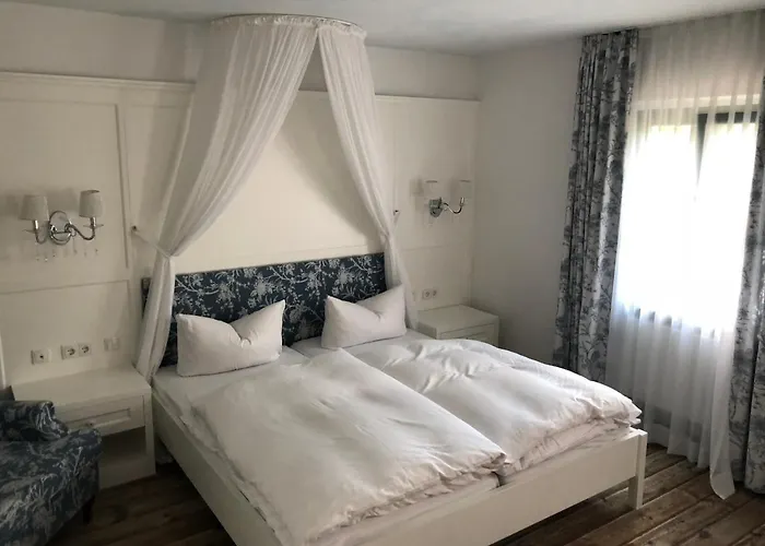 Forsthaus Woernbrunn Отель 4*